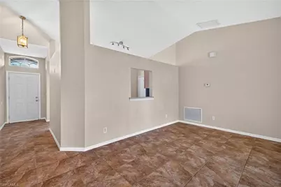 903 SE 5th Ave, Cape Coral, FL 33990 - Photo 7