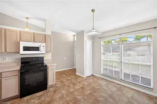 903 SE 5th Ave, Cape Coral, FL 33990 - Photo 9