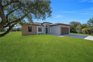 1717 Roosevelt Ave, Lehigh Acres, FL 33972 - Photo 9