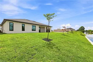 307 NE 15th St, Cape Coral, FL 33909 - Photo 31