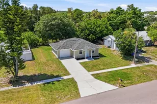 899 Ridgeway Dr, North Fort Myers, FL 33903 - Photo 5