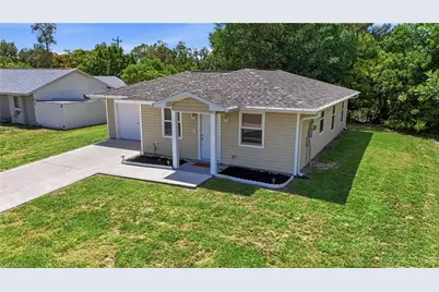 899 Ridgeway Dr, North Fort Myers, FL 33903 - Photo 3