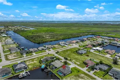 1613 NW 42nd Pl, Cape Coral, FL 33993 - Photo 43