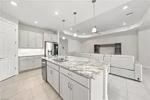 719 Heather Lk Ave, Cape Coral, FL 33993 - Photo 9