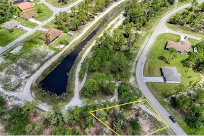 443 Burrstone Dr, Lehigh Acres, FL 33974 - Photo 3
