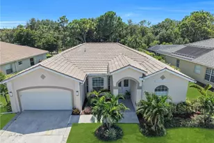 11142 Lakeland Cir, Fort Myers, FL 33913 - Photo 3