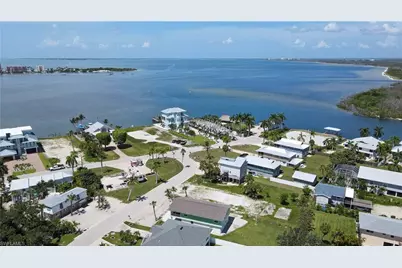 915 North St, Fort Myers Beach, FL 33931 - Photo 41