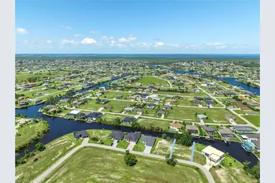 2022 NW 32nd Pl, Cape Coral, FL 33993 - Photo 3