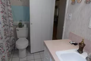 123 Flame Ln, North Fort Myers, FL 33917 - Photo 5