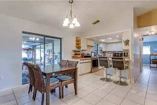 3609 SE 2nd Pl, Cape Coral, FL 33904 - Photo 5