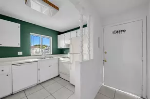 8071 Country Rd, Fort Myers, FL 33919 - Photo 11