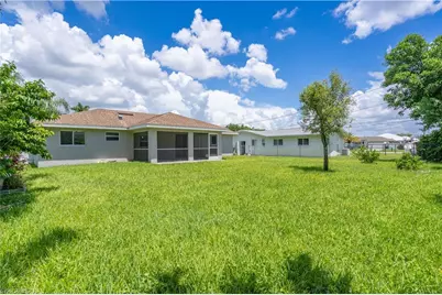 626 Retunda Pkwy W, Cape Coral, FL 33904 - Photo 7
