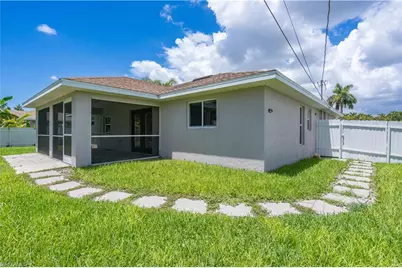626 Retunda Pkwy W, Cape Coral, FL 33904 - Photo 9