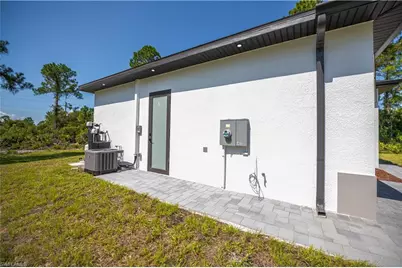 3123 69th St W, Lehigh Acres, FL 33971 - Photo 47