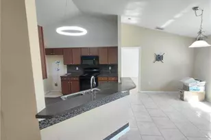 2013 NE 13th Pl, Cape Coral, FL 33909 - Photo 9