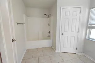 2013 NE 13th Pl, Cape Coral, FL 33909 - Photo 19