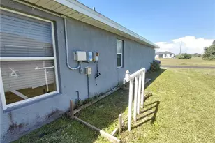 2013 NE 13th Pl, Cape Coral, FL 33909 - Photo 23