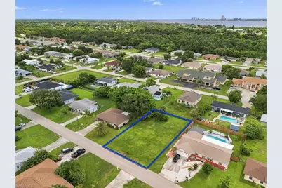 1221 SE 23rd Ave, Cape Coral, FL 33990 - Photo 3