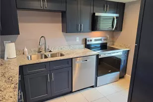 16251 Dublin Cir, Fort Myers, FL 33908 - Photo 9
