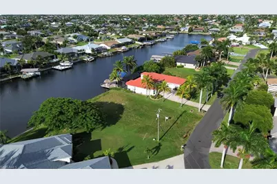 2525 SW 53rd Ter, Cape Coral, FL 33914 - Photo 3