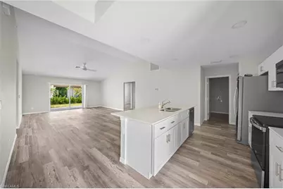 202 NW 25th Pl, Cape Coral, FL 33993 - Photo 5