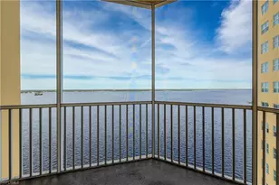 2745 1st St, Fort Myers, FL 33916 - Photo 1