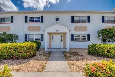 7019 Cedarhurst Dr #2, Fort Myers, FL 33919 - Photo 5