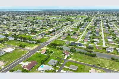 722 NE 12th St, Cape Coral, FL 33909 - Photo 7