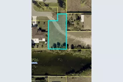 722 NE 12th St, Cape Coral, FL 33909 - Photo 1