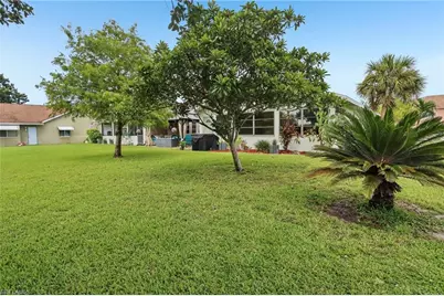19906 Lake Vista Cir, Lehigh Acres, FL 33936 - Photo 27