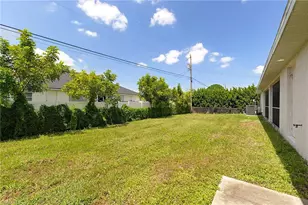 1920 NE 20th Pl, Cape Coral, FL 33909 - Photo 11