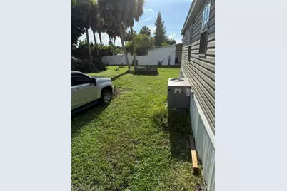 2495 Zoysia Ln, North Fort Myers, FL 33917 - Photo 33