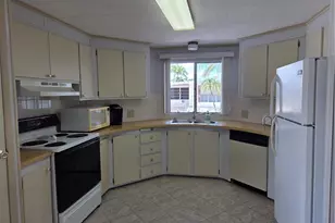 561 Winning Way, North Fort Myers, FL 33917 - Photo 5