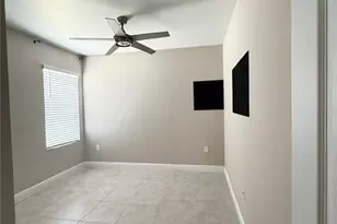 635 NE 6th Pl, Cape Coral, FL 33909 - Photo 11