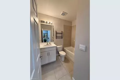 635 NE 6th Pl, Cape Coral, FL 33909 - Photo 13