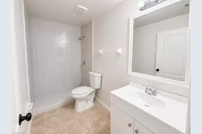 918 Marilyn Ave S, Lehigh Acres, FL 33974 - Photo 13