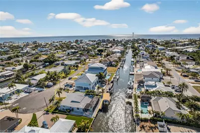 467 Madison Ct, Fort Myers Beach, FL 33931 - Photo 33