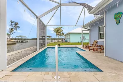 467 Madison Ct, Fort Myers Beach, FL 33931 - Photo 5