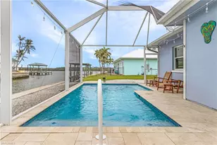 467 Madison Ct, Fort Myers Beach, FL 33931 - Photo 5