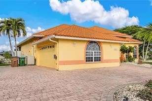 3611 NW 14th St, Cape Coral, FL 33993 - Photo 3