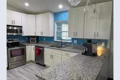 818 SW 8th Ct, Cape Coral, FL 33991 - Photo 3