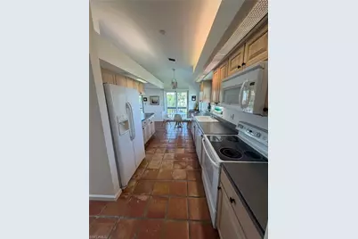 27189 Gasparilla Dr, Bonita Springs, FL 34135 - Photo 9
