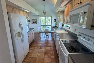 27189 Gasparilla Dr, Bonita Springs, FL 34135 - Photo 9