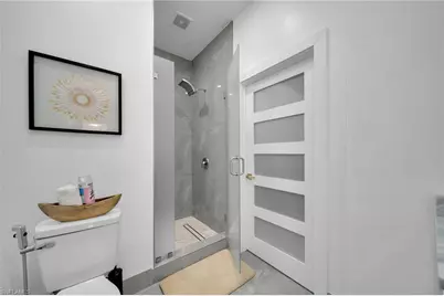 1002 NE 2nd Ave, Cape Coral, FL 33909 - Photo 17