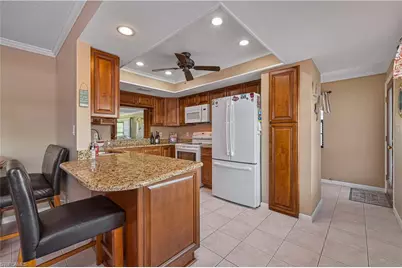 1123 SW Pine Ln #4, Cape Coral, FL 33991 - Photo 9