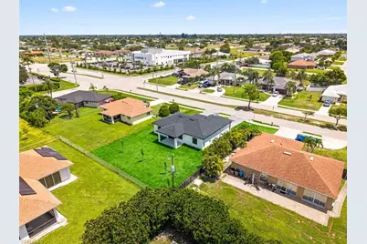 29 Trafalgar Pkwy, Cape Coral, FL 33991 - Photo 47