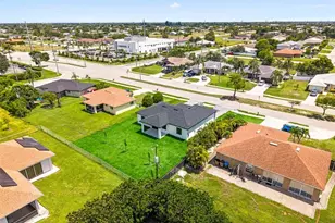 29 Trafalgar Pkwy, Cape Coral, FL 33991 - Photo 47