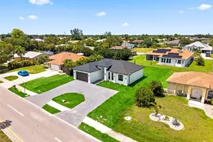 29 Trafalgar Pkwy, Cape Coral, FL 33991 - Photo 41