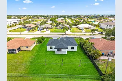 29 Trafalgar Pkwy, Cape Coral, FL 33991 - Photo 43