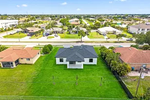 29 Trafalgar Pkwy, Cape Coral, FL 33991 - Photo 43